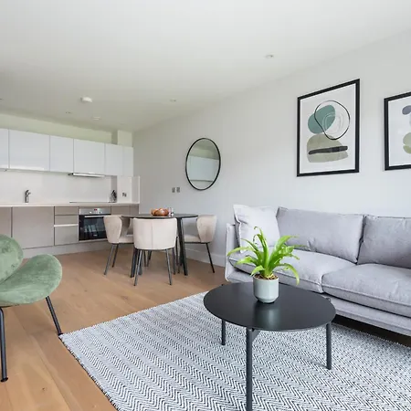 Montana Apartment - Modern Comfort & Prime Location